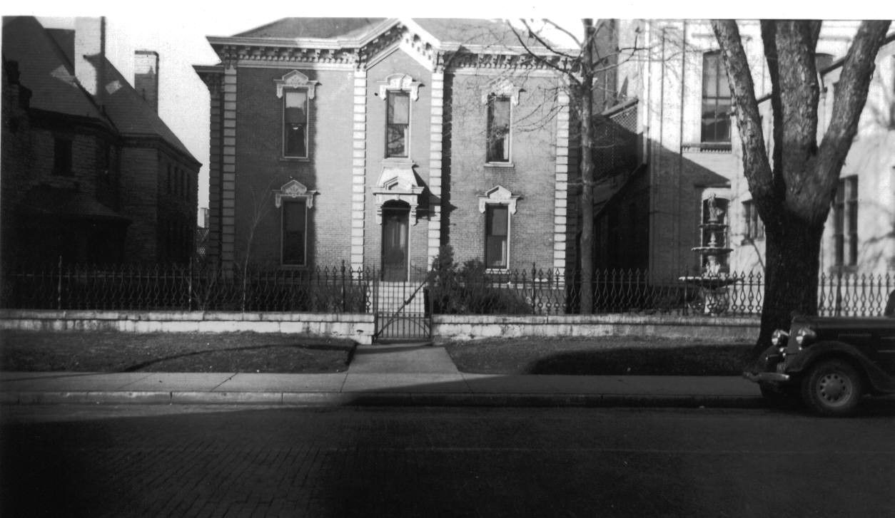 Historic photograph of the Ross County Jail